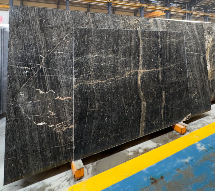 3D-black5.jpg M 206 - Image 5