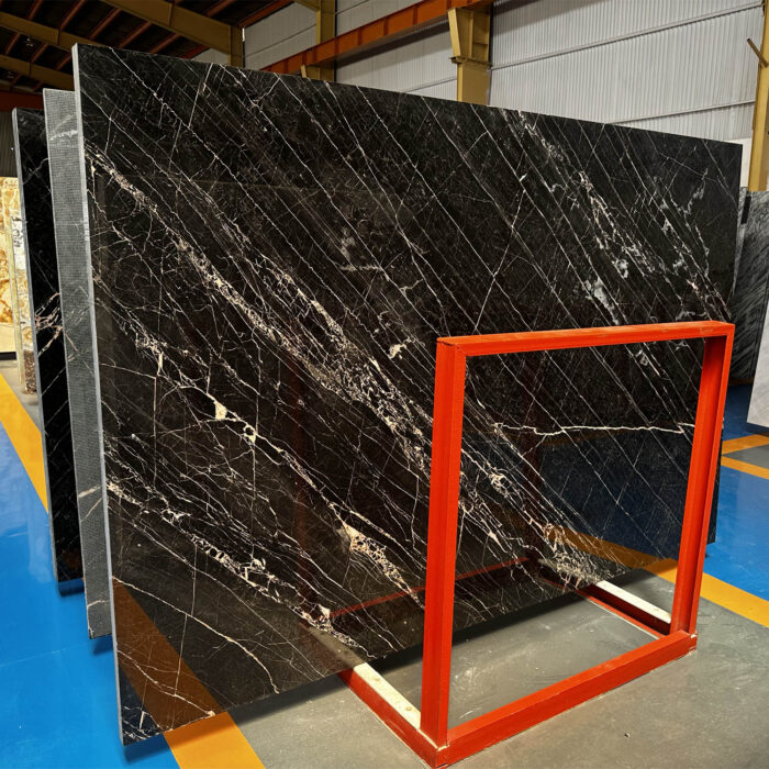 3D-black8.jpg M 206 - Image 6