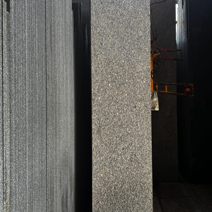 G 105 - Image 3