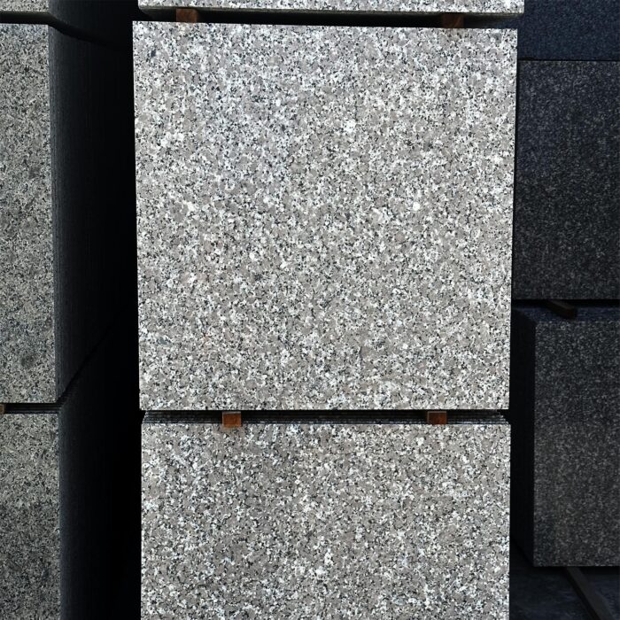 G 105 - Image 2